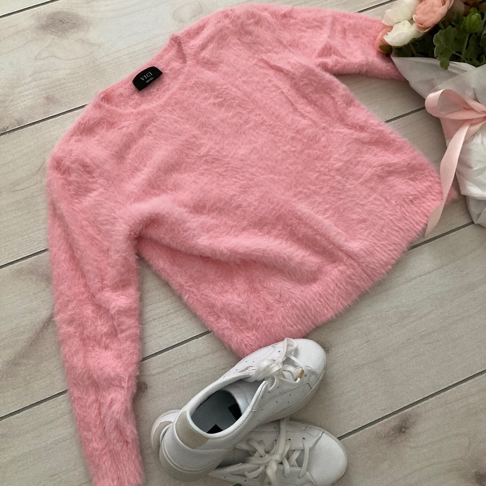 Vici small pink fuzzy sweater